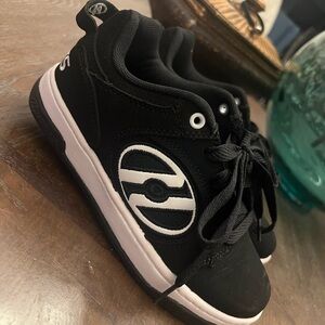 Heelys Black and White Kids Sneakers